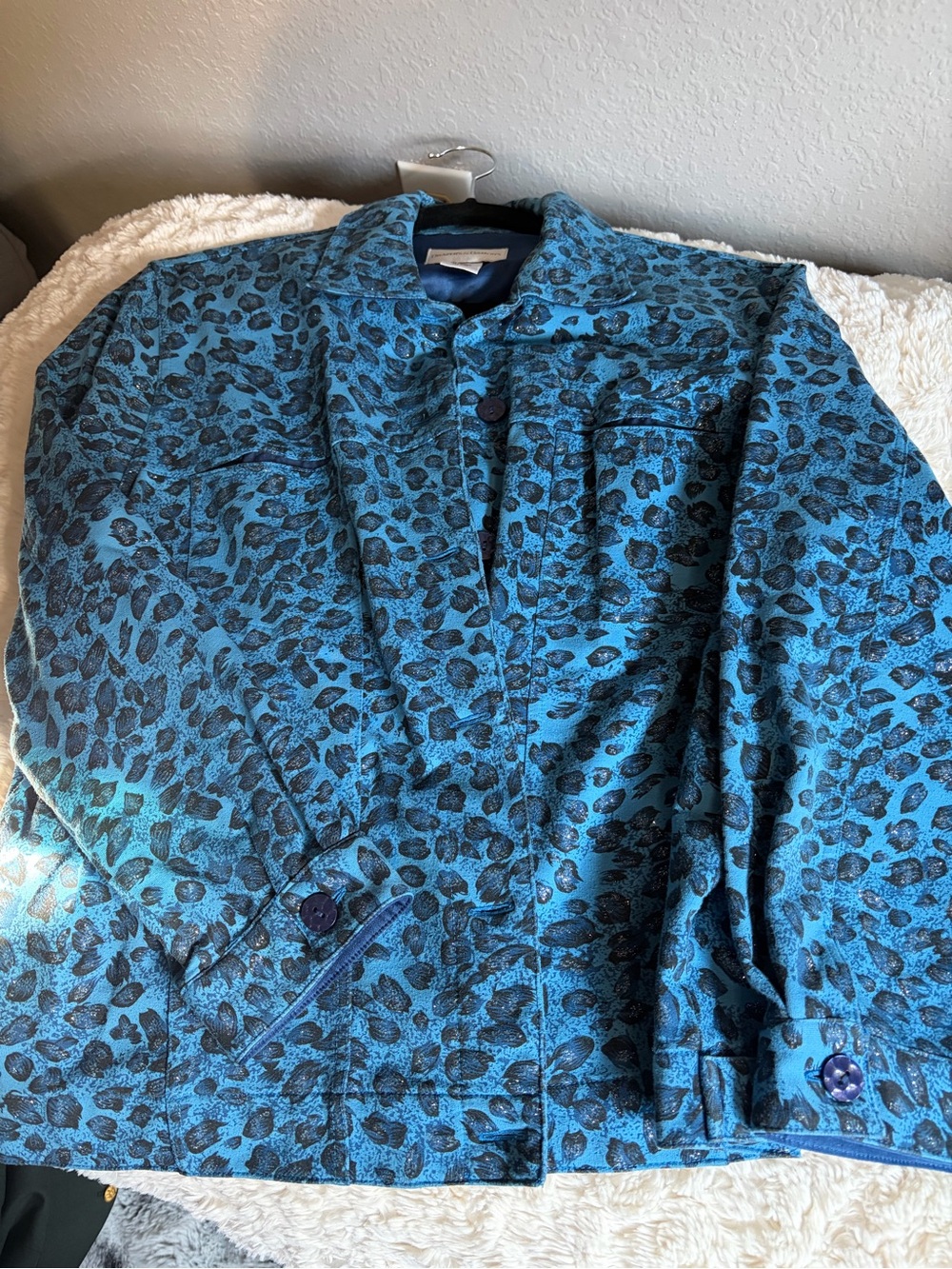 Draper and Damon’s petite teal blue animal print button up jacket